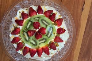 Pavlova with Kiwi Fruit and Strawberries